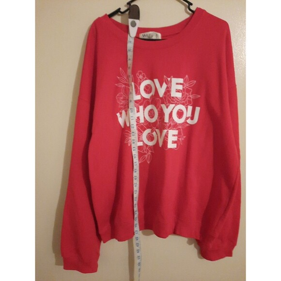 🧥 Wound Up Women’s XXXL Red Sweatshirt – “Love Who You Love” Pride Pullover - Picture 2 of 5